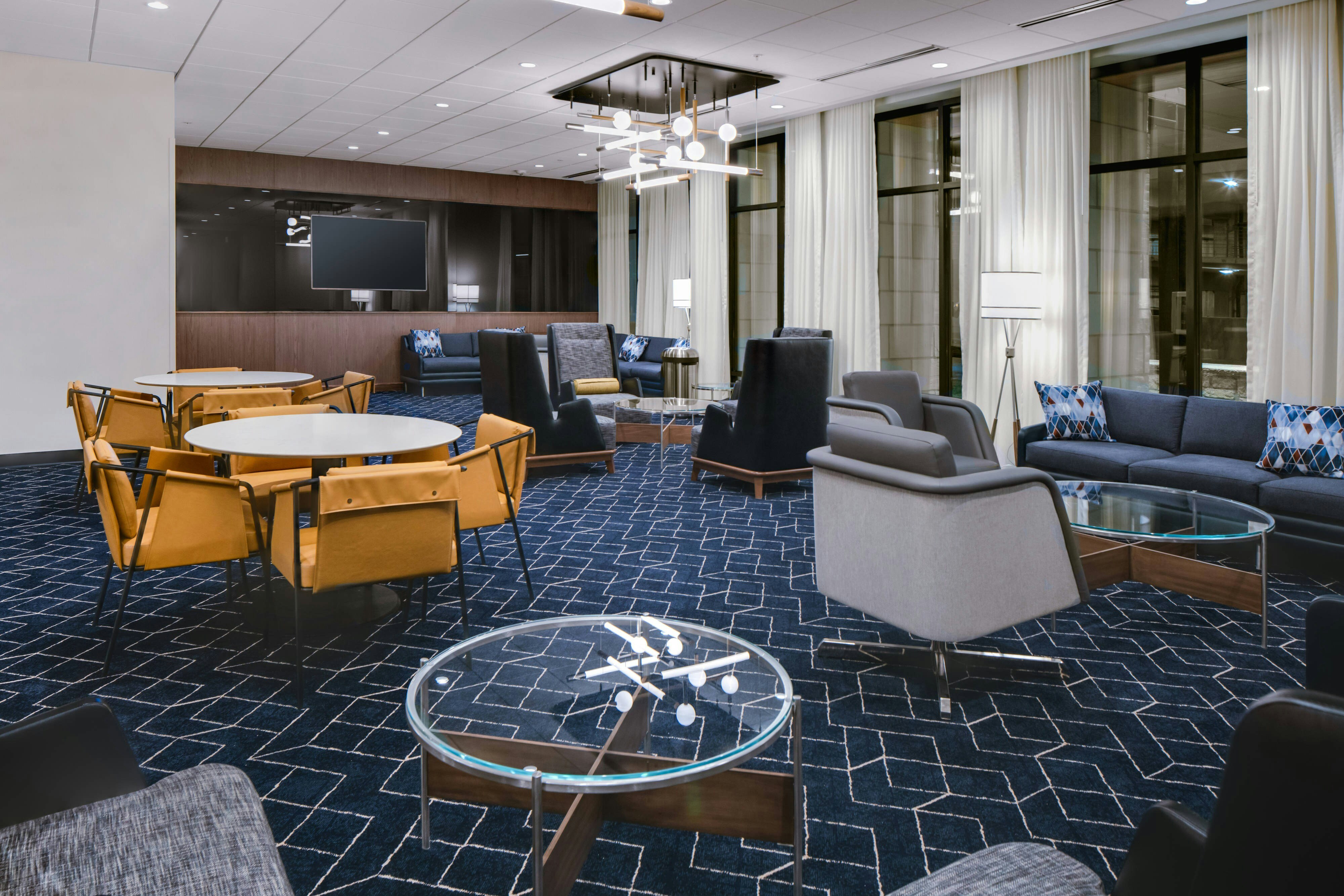 Courtyard by Marriott Jefferson City 8/20