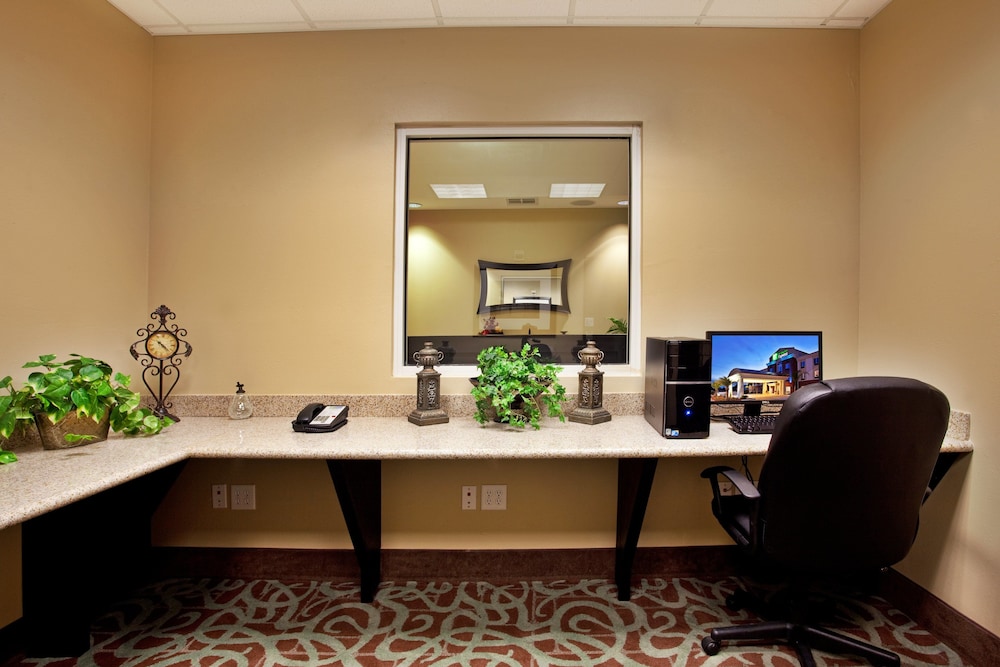 Holiday Inn Express Eunice 49/52