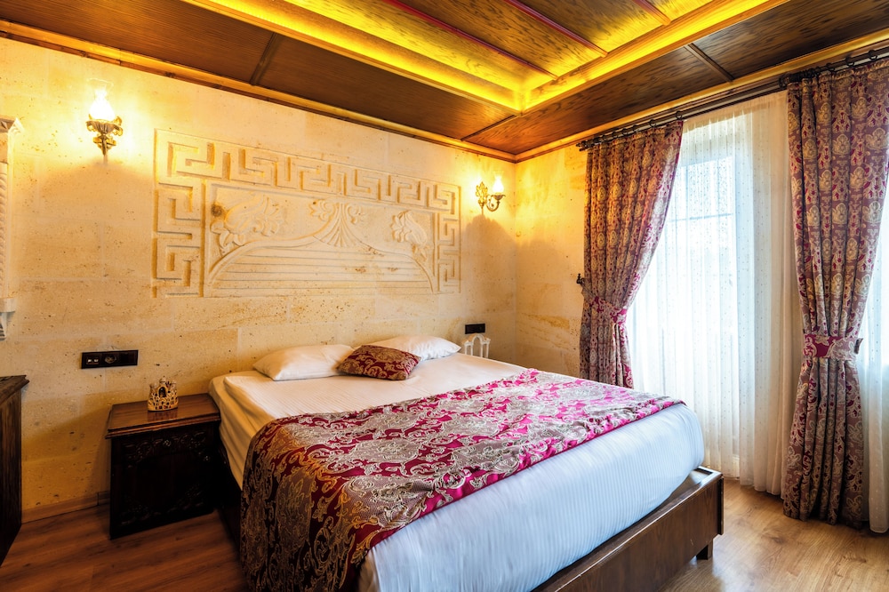 Empire Cave Hotel 18/50