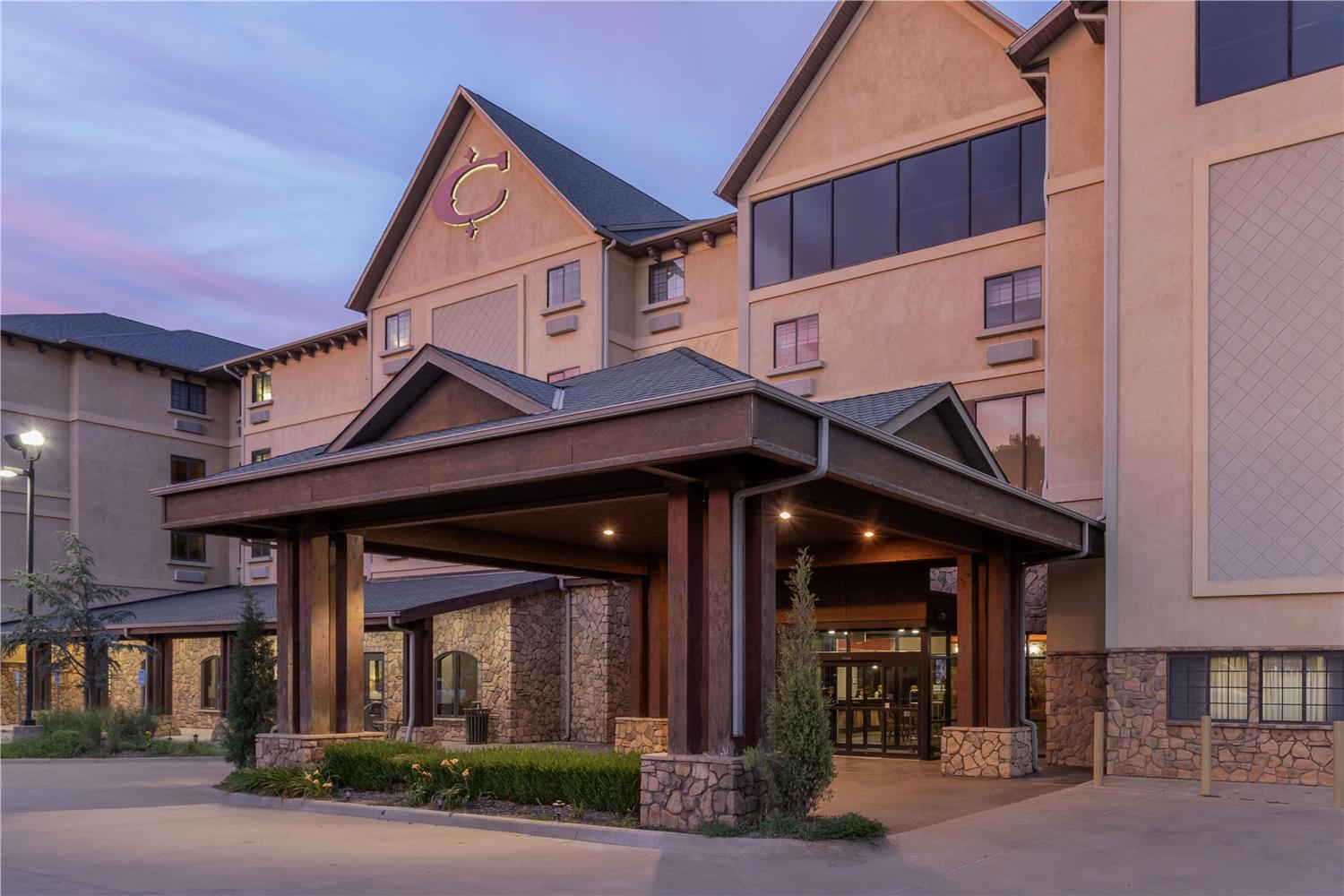 Best Western Plus Cimarron Hotel & Suites 2/41