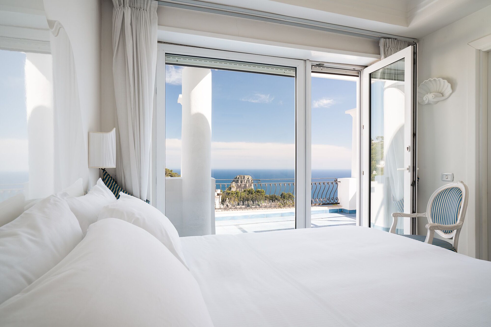 DELUXE, SEA VIEW
