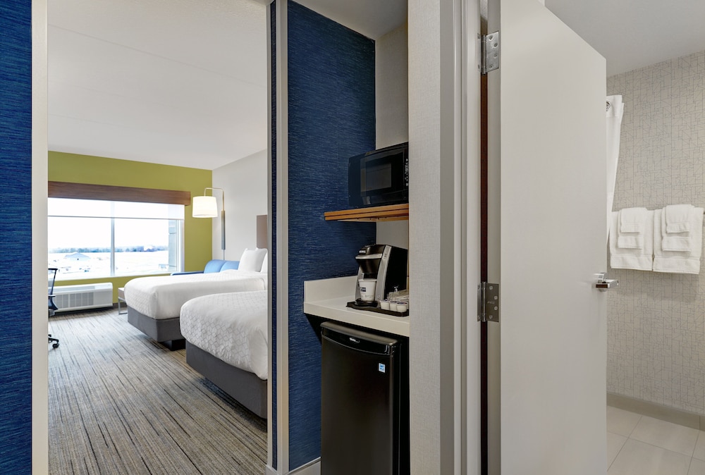 Holiday Inn Express And Suites Port Elgin 15/50