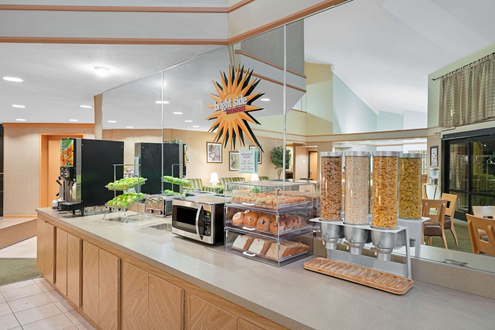 La Quinta Inn And Suites By Wyndham Salt Lake City Layton 5/24
