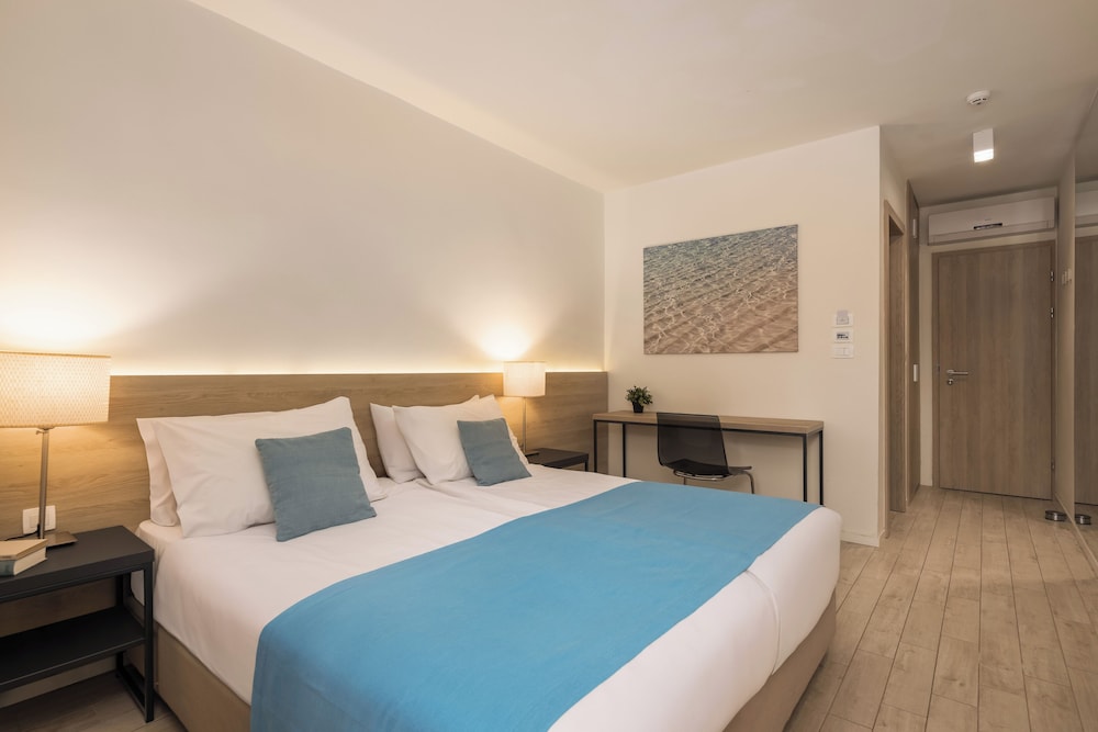 Superior, Double Bed, Sea Side, Balcony