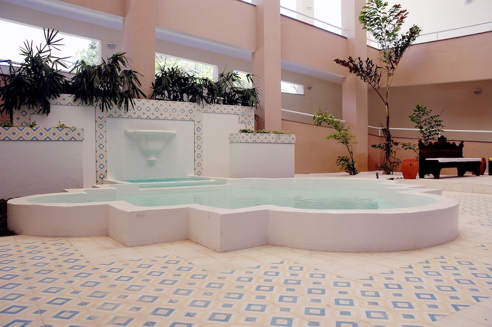 Bahia Plaza Hotel 65/66
