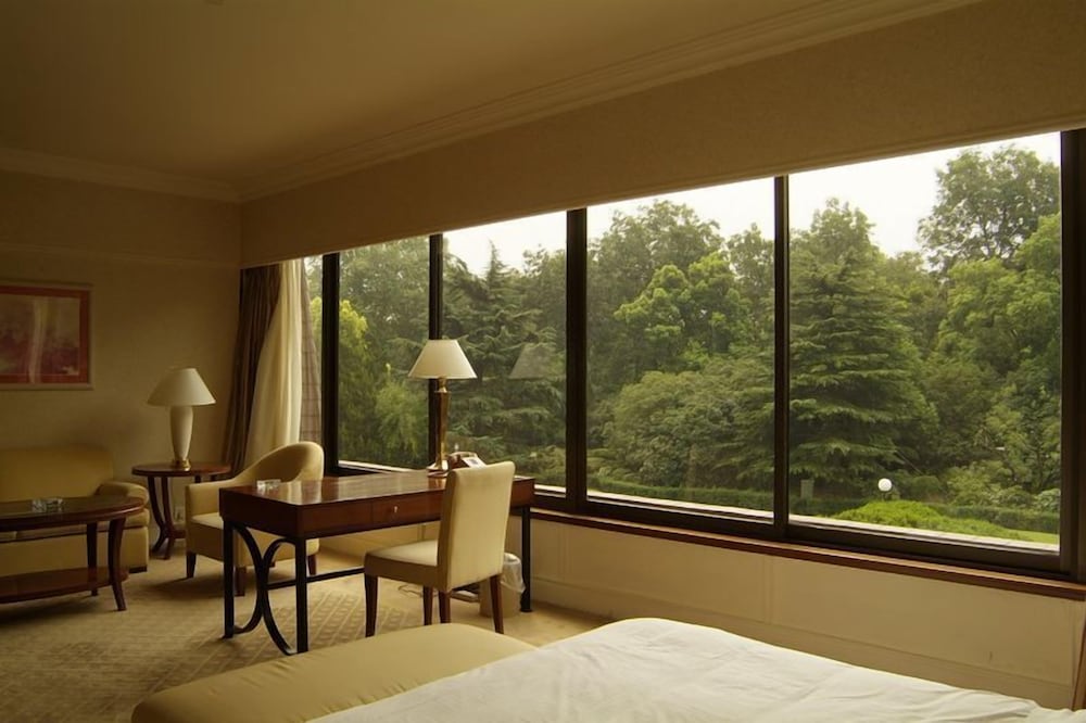 Cypress Hotel 27/45