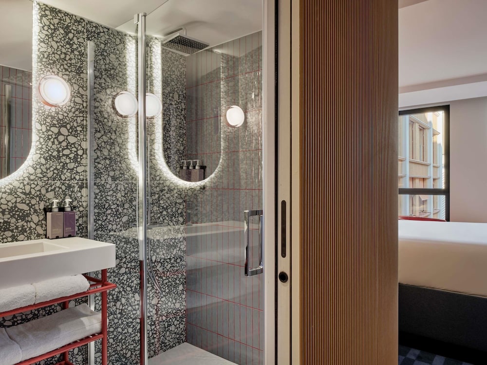 TRIBE Paris Pantin 46/50