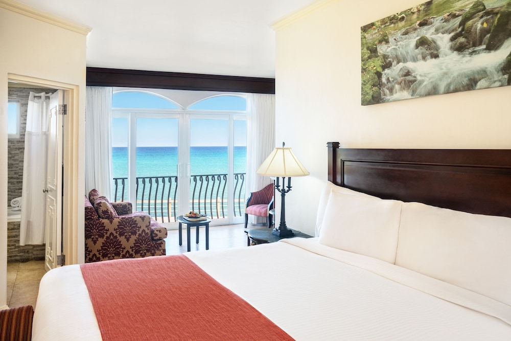 Jewel Paradise Cove Beach Resort and Spa All Inclusive - Adults Only 11/50