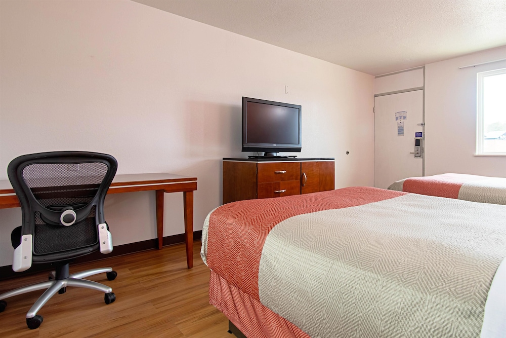 Motel6 Alma, AR 42/60
