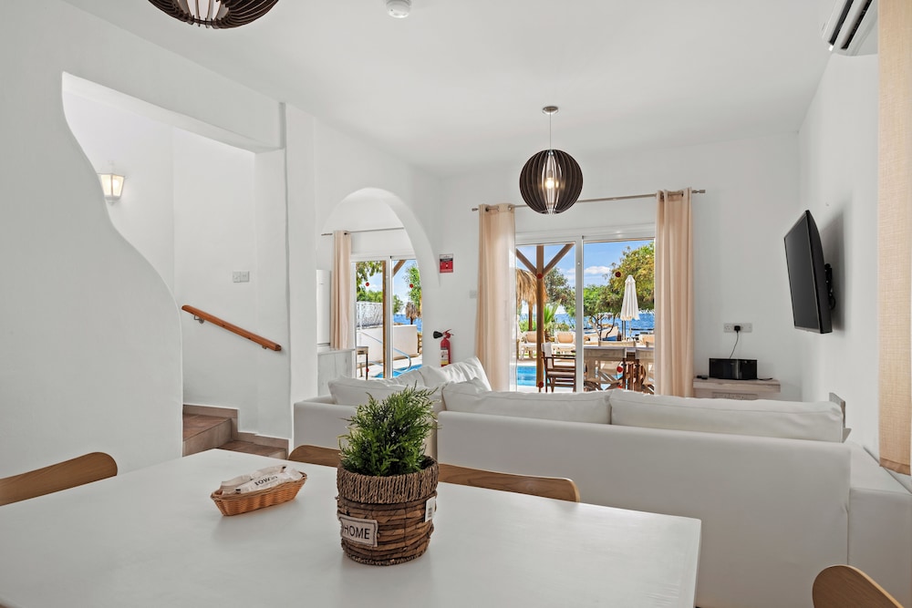 Thalassines Beach Villas 11/50