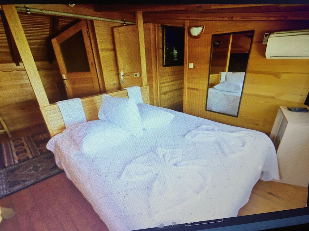LE SAFRAN SUITE 25/50
