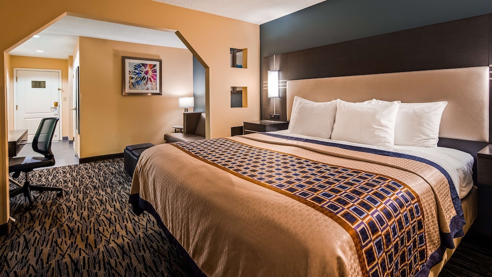 Best Western Bradbury Inn & Suites 6/26