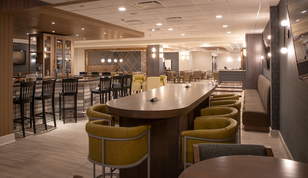 Crowne Plaza Chicago Northbrook 45/66