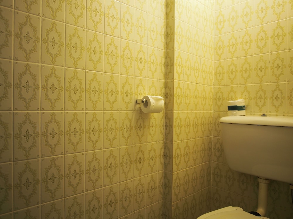 CENTRAL PRIVATE HOTEL 50/55
