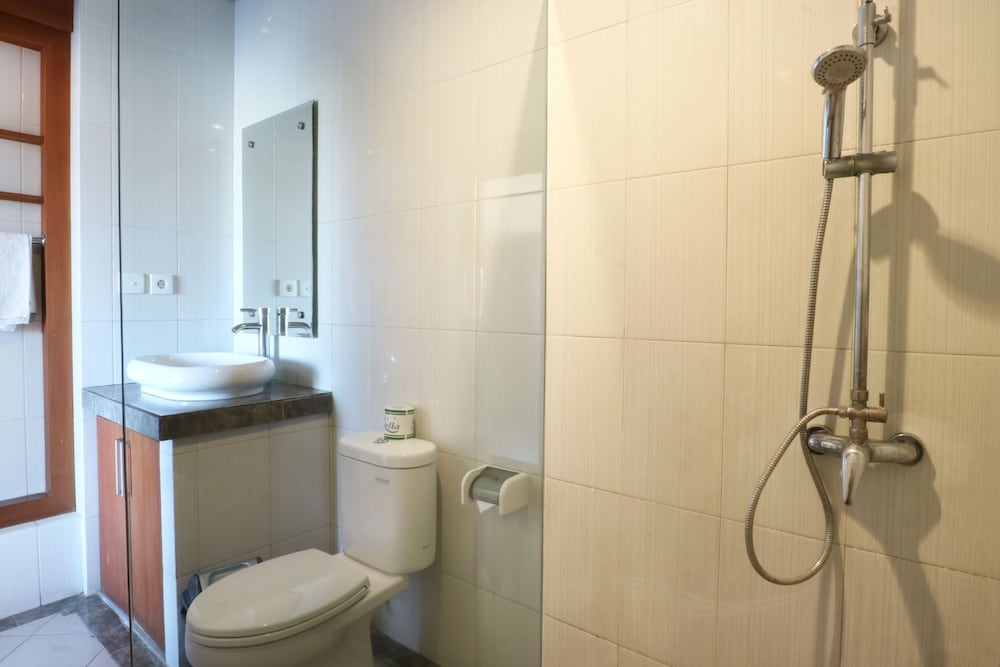 Kondra Premiere Guest House 39/41