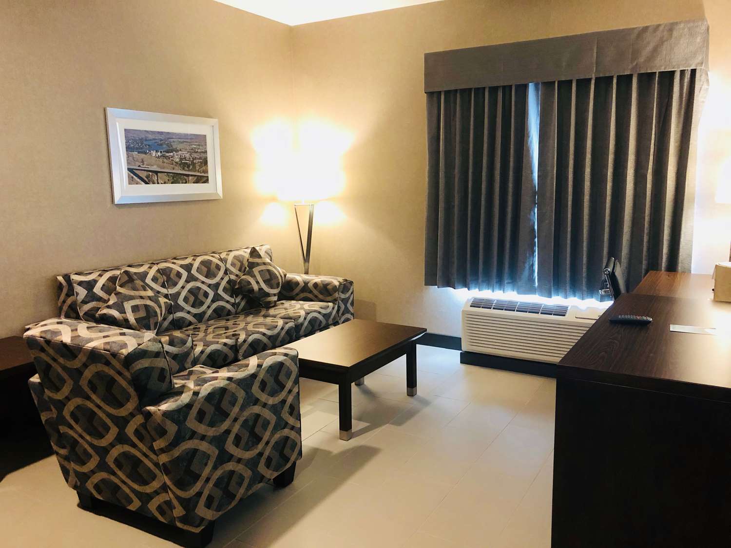 WINGATE BY WYNDHAM KAMLOOPS 25/39