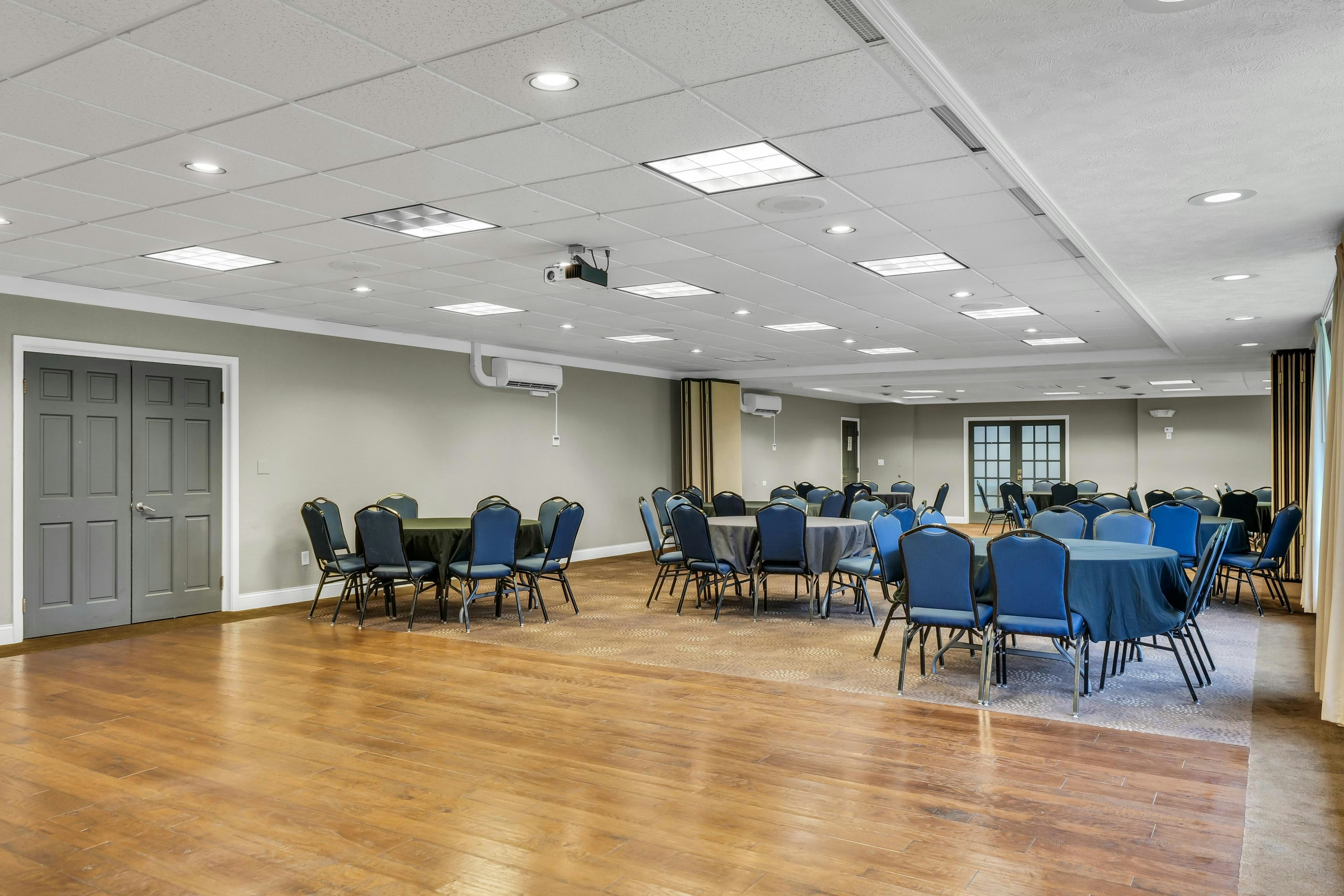 Red Lion Inn & Suites Urbana 30/60