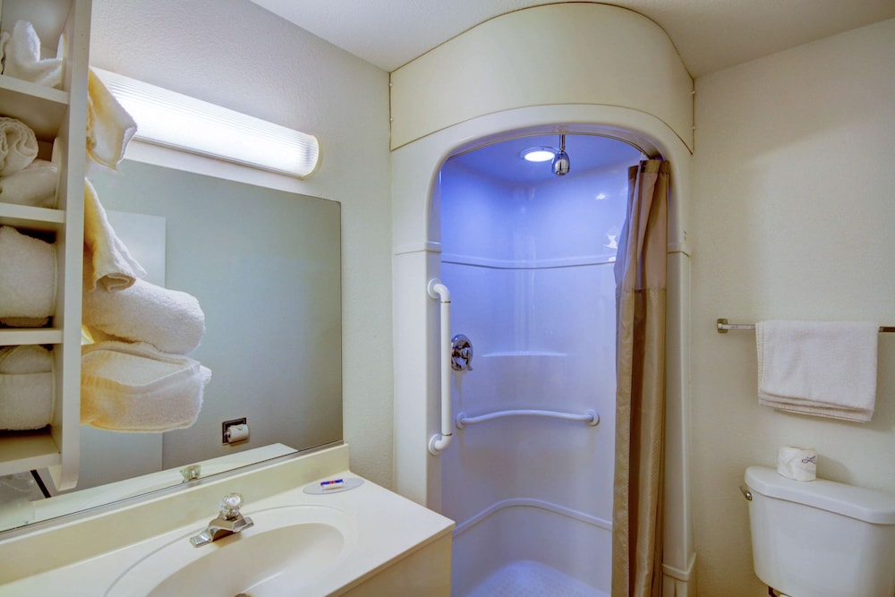 Motel6 Saint George, UT - University/Historic Downtown 50/53