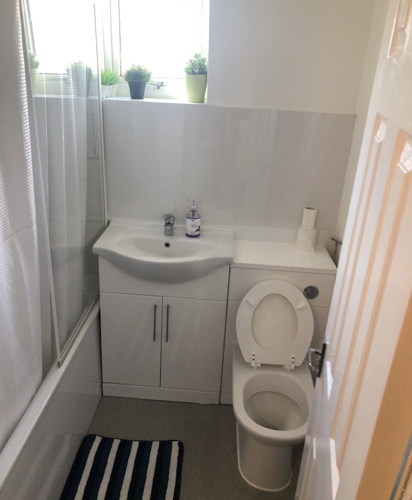 Apple House Guest House Heathrow Airport 30/31
