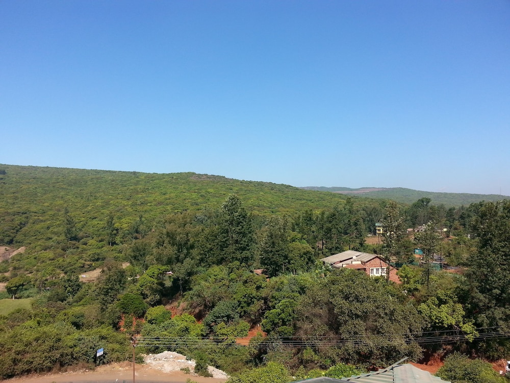 Bella Vista Resort 58/68