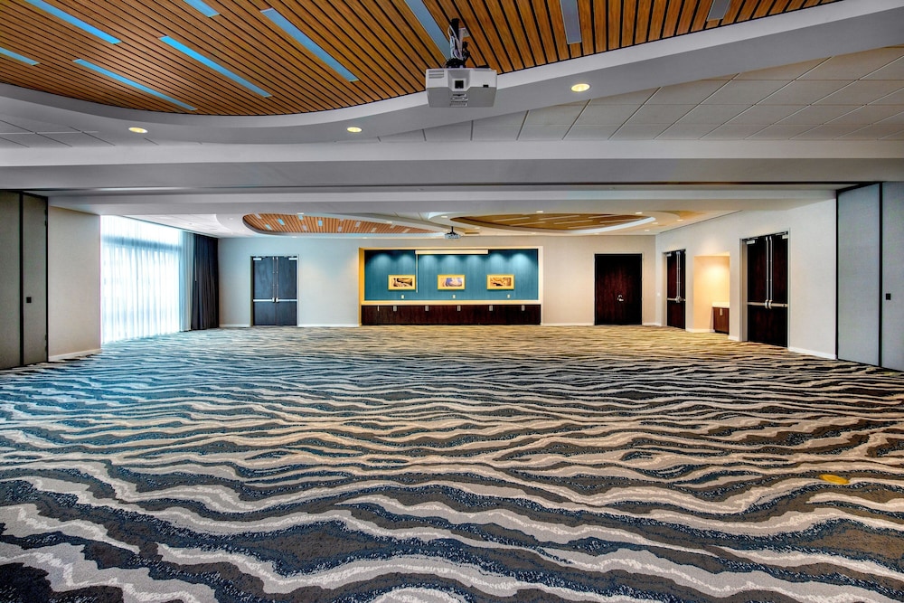 SpringHill Suites by Marriott Boston Logan Airport Revere Beach 22/25