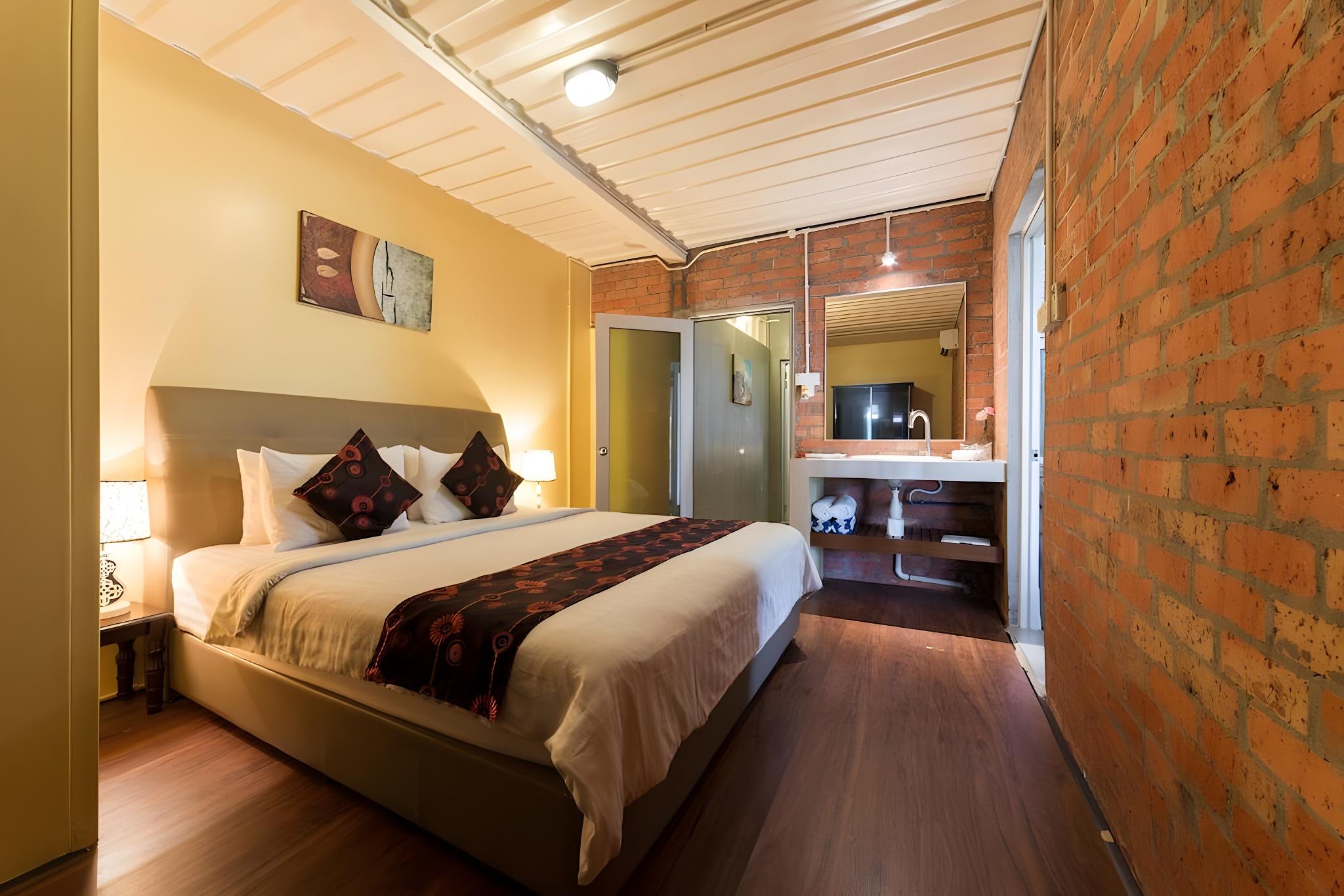 Plus, Premium, Deluxe, 2 Double Beds