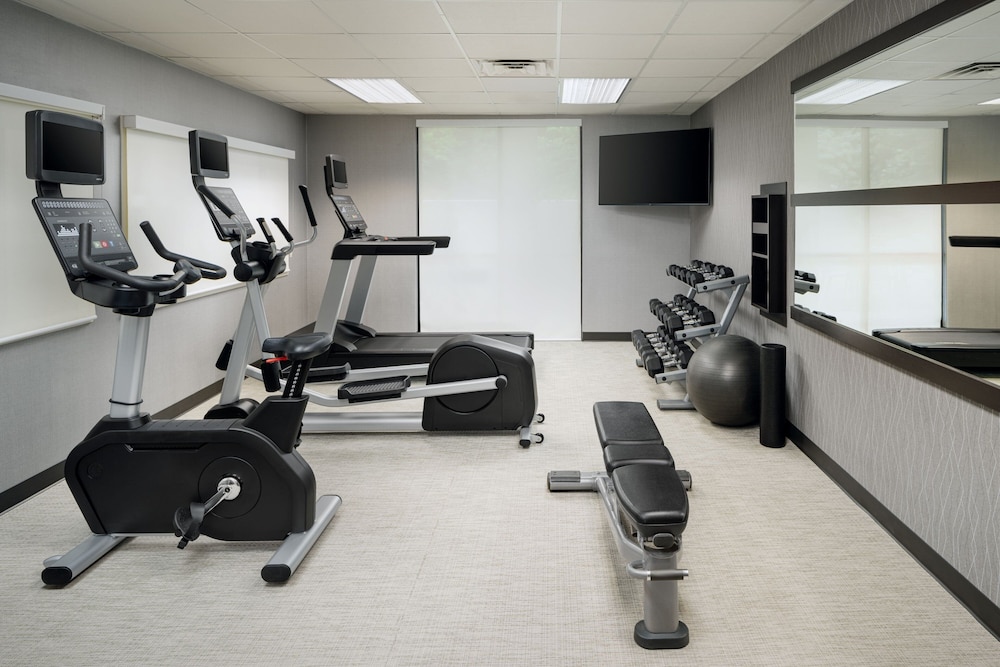Courtyard by Marriott Kingston 24/50