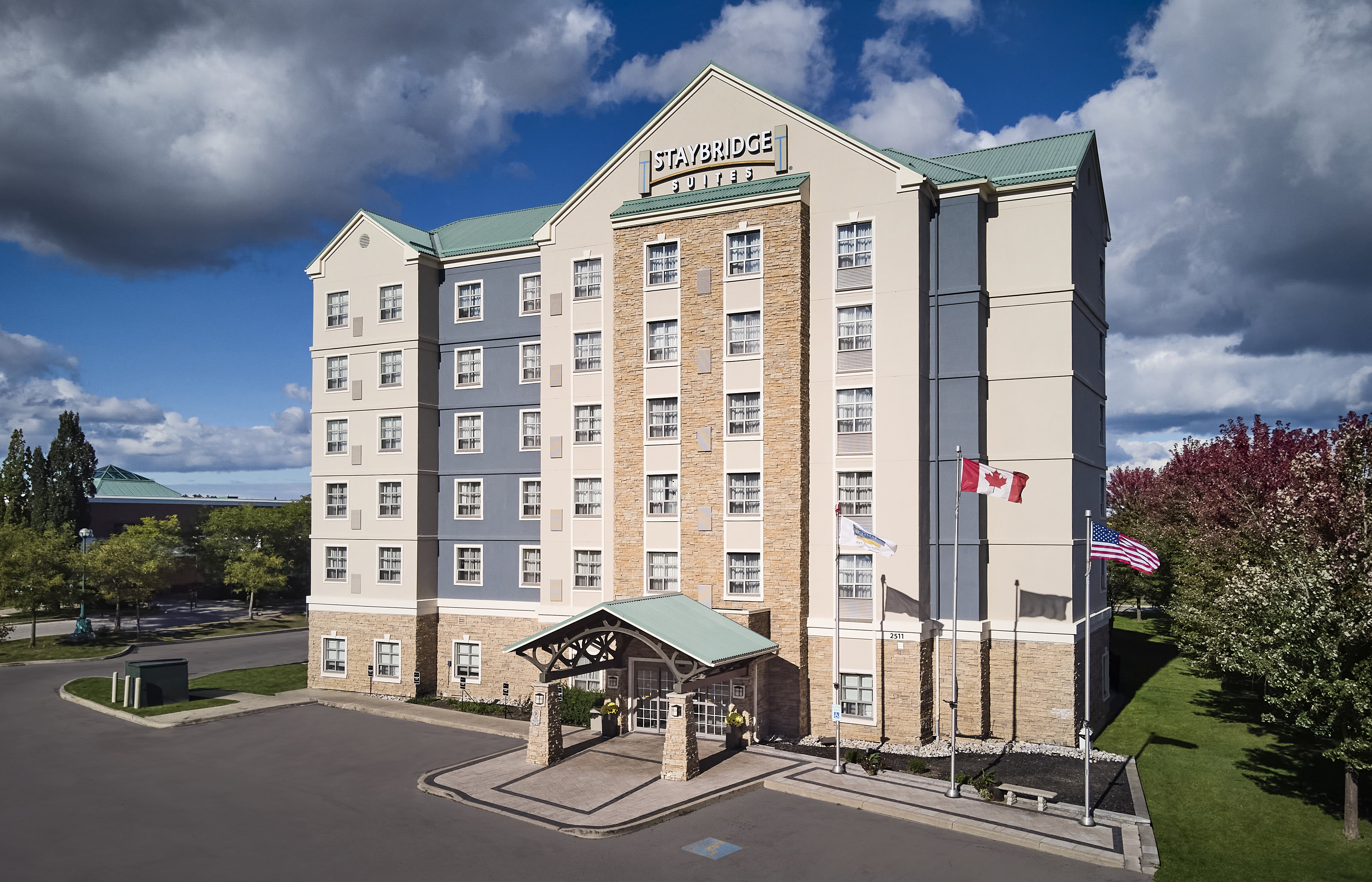 Staybridge Suites Oakville Burlington 2/78