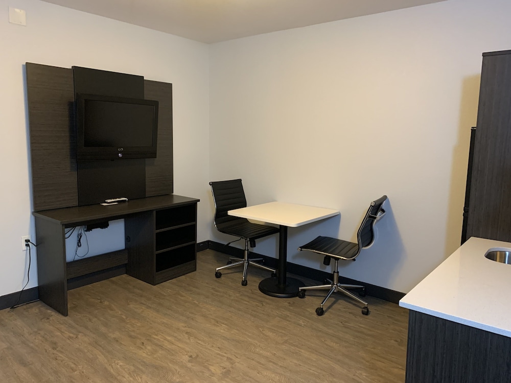 Hawthorn Extended Stay by Wyndham Hobbs 34/50
