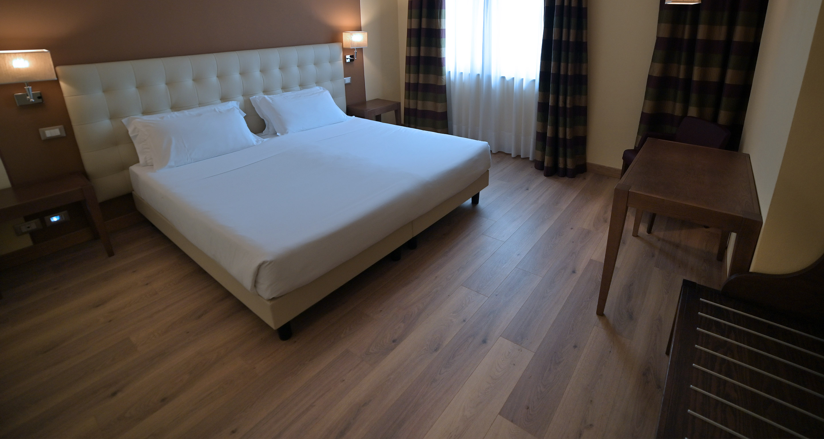غرفة قياسية مفردة بسرير مزدوج