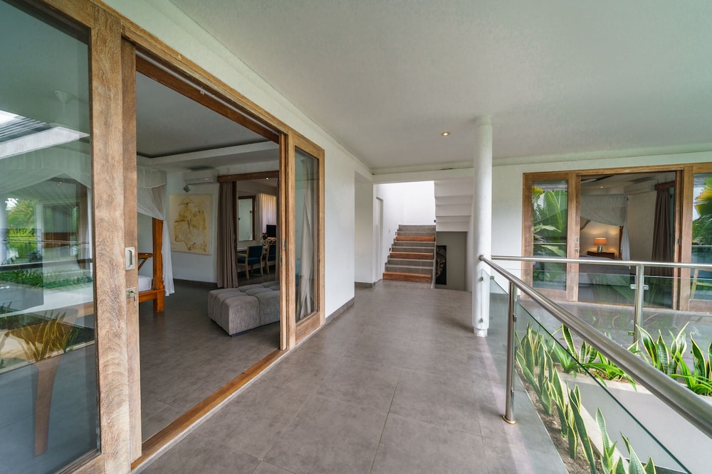 Villa Paloma 18/50