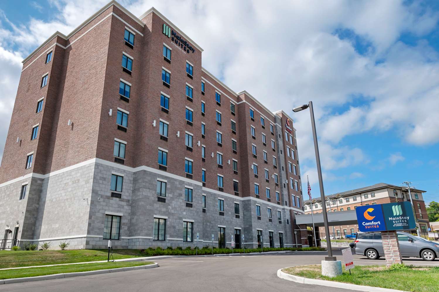 MainStay Suites Cincinnati University - Uptown 13/16