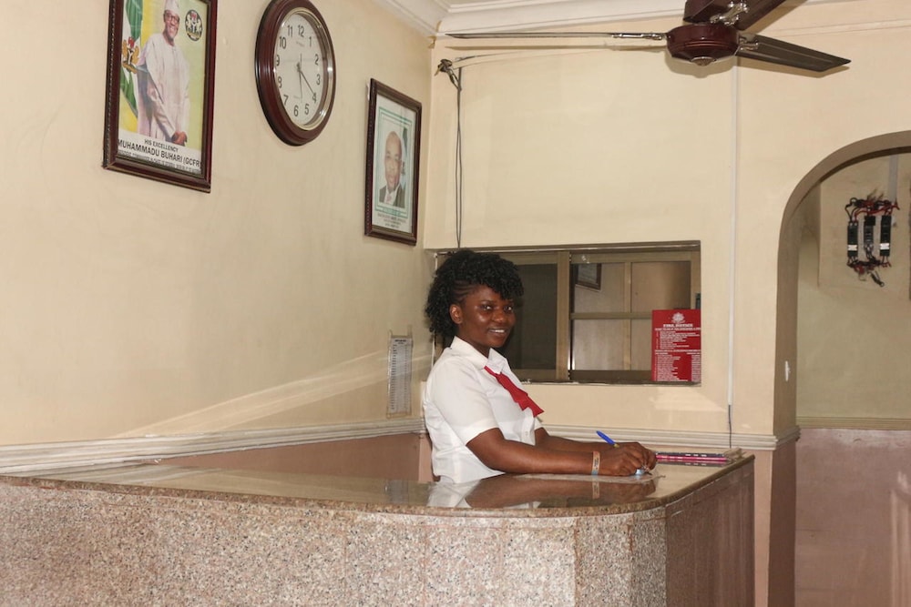 Ivory Place Hotel 3/10