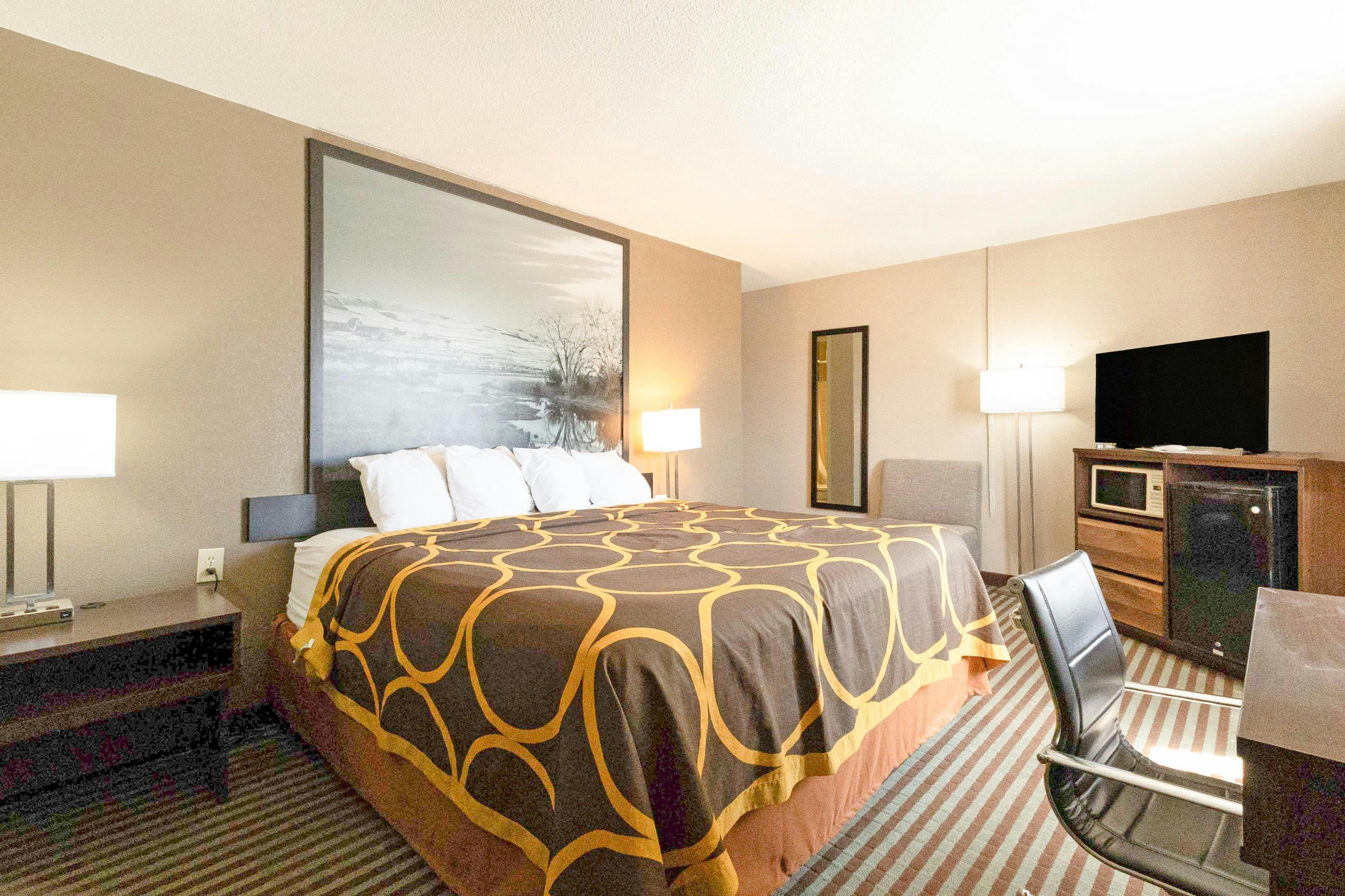Mid Rest Inn Lexington NE I-80 33/50