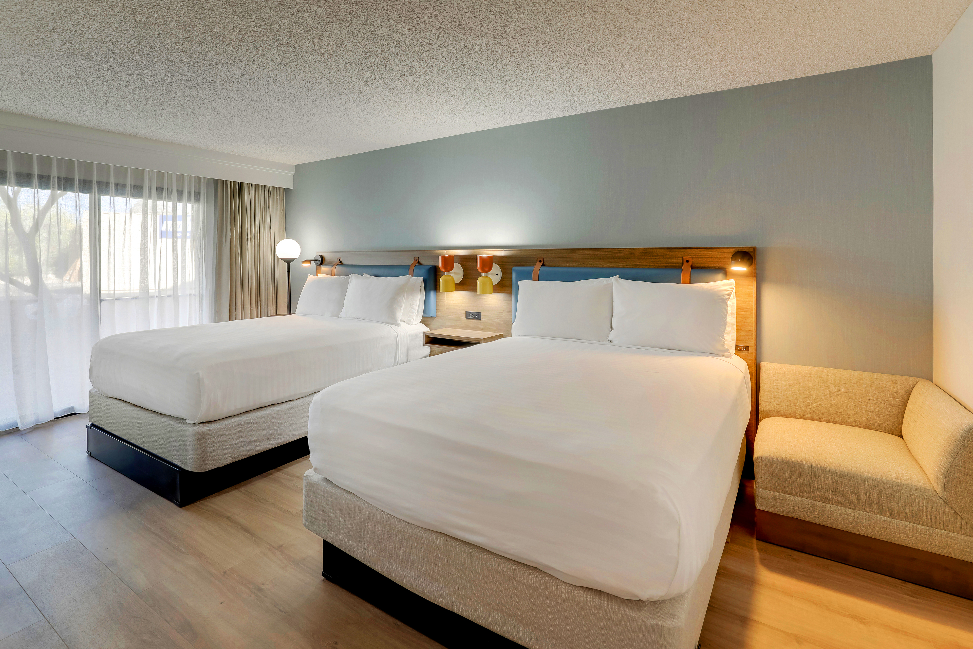 DELUXE, 2 QUEEN BEDS, ACCESSIBLE