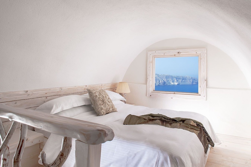 ATHERMI SUITES 19/74