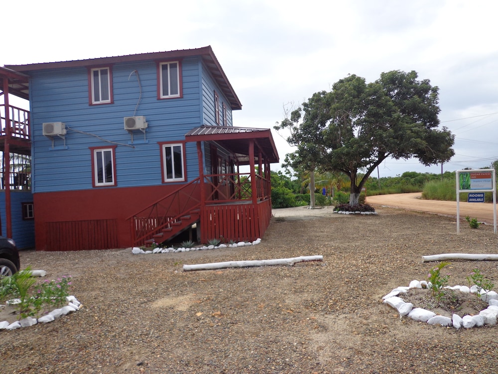 Suger Patch Inn 11/61