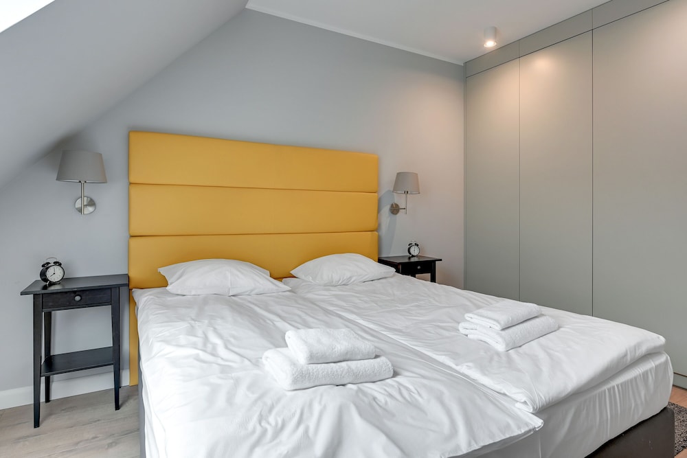 Apartinfo Island Apartments 25/50