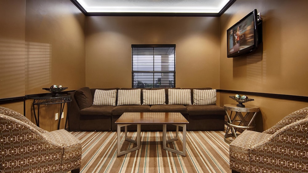 Best Western Plus Seawall Inn and Suites By The Beach 22/24