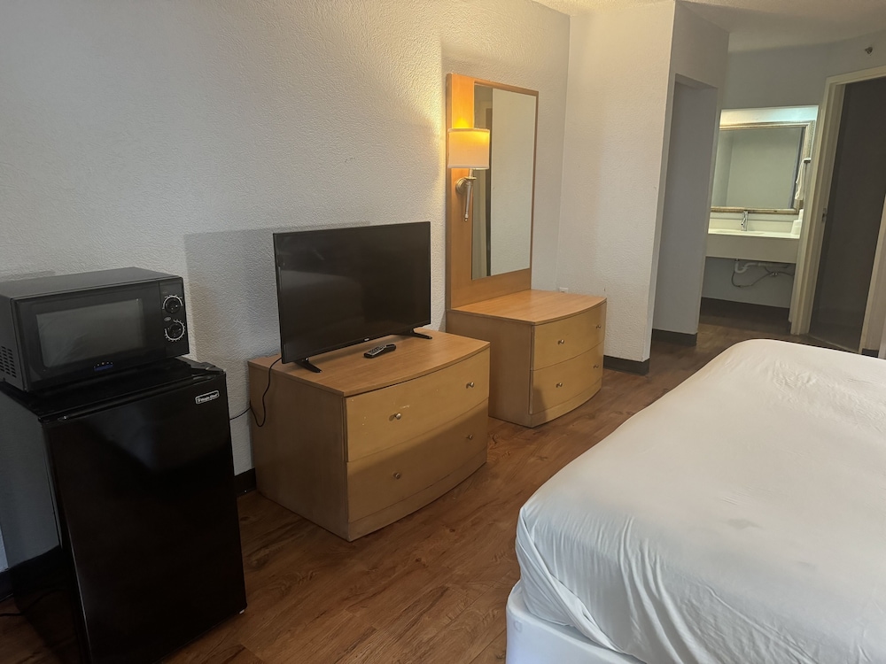 Motel6 Savannah, GA - Gateway & I-95 17/40