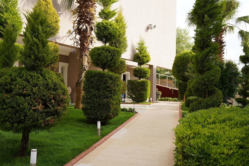 Aes Club Hotel 63/67