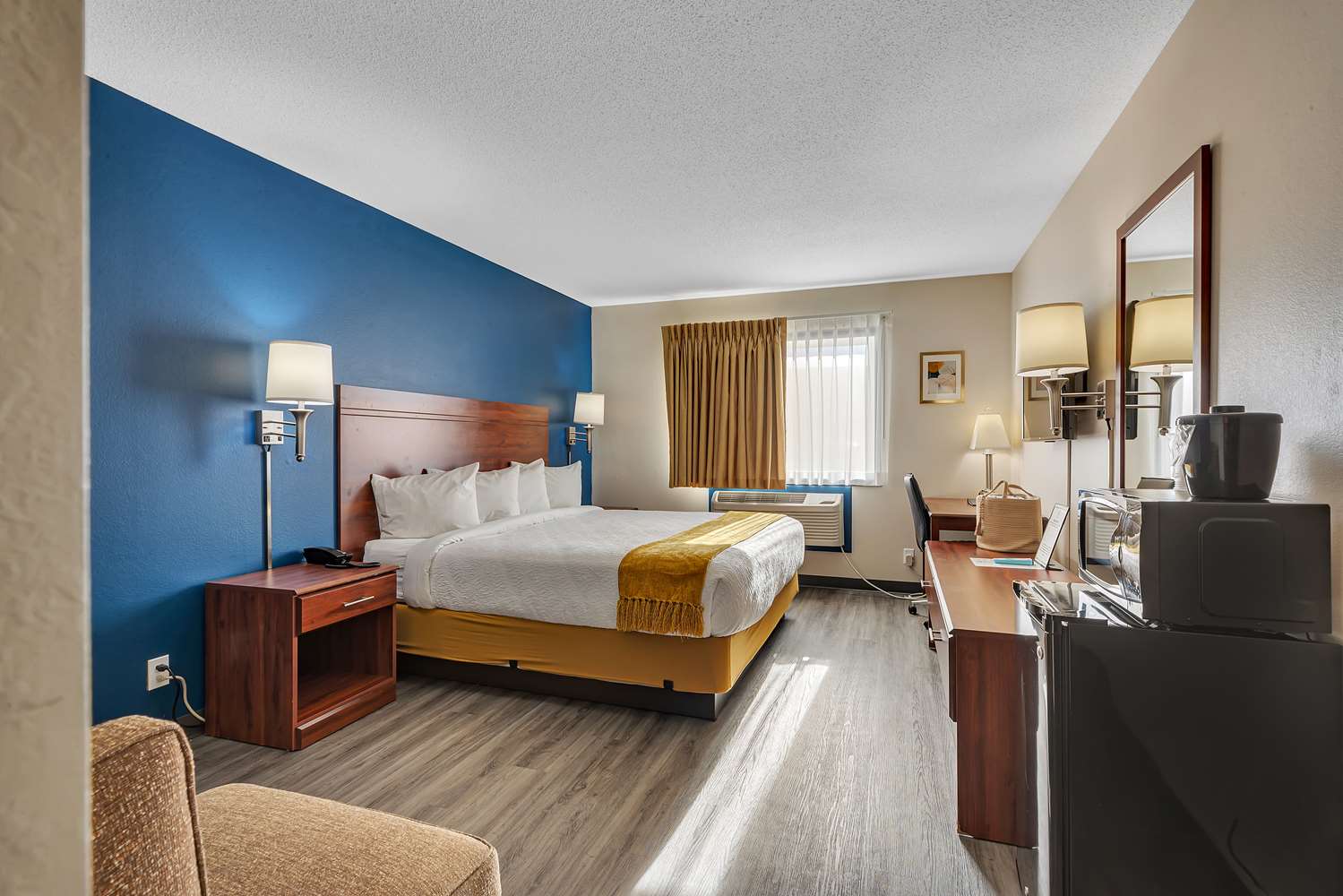 Spicer Hotel 4/21