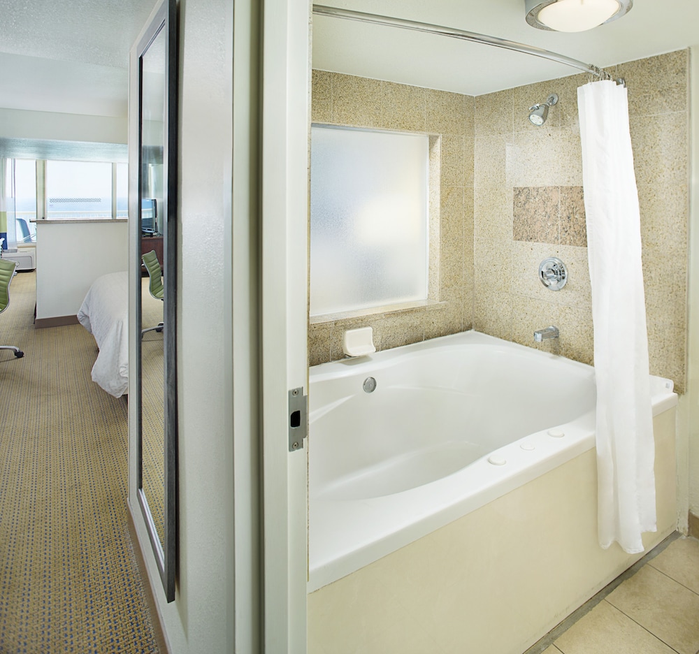 Four Points By Sheraton Destin Fort Walton Beach 16/50