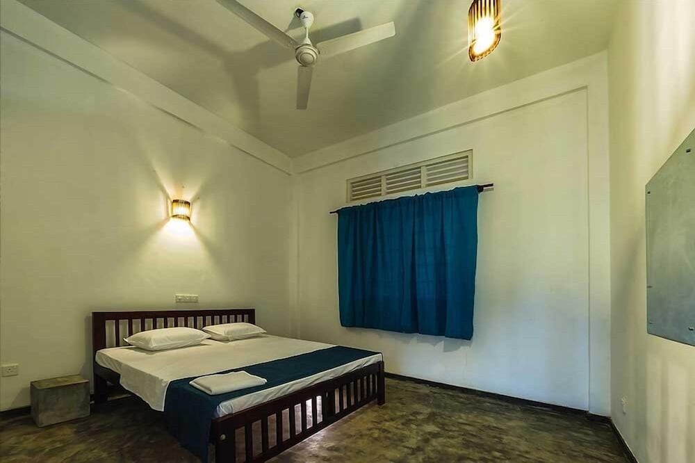 Colombo Beach Hostel 4/26