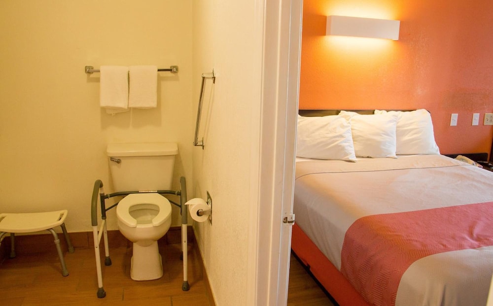 Motel6 Cookeville, TN 53/54