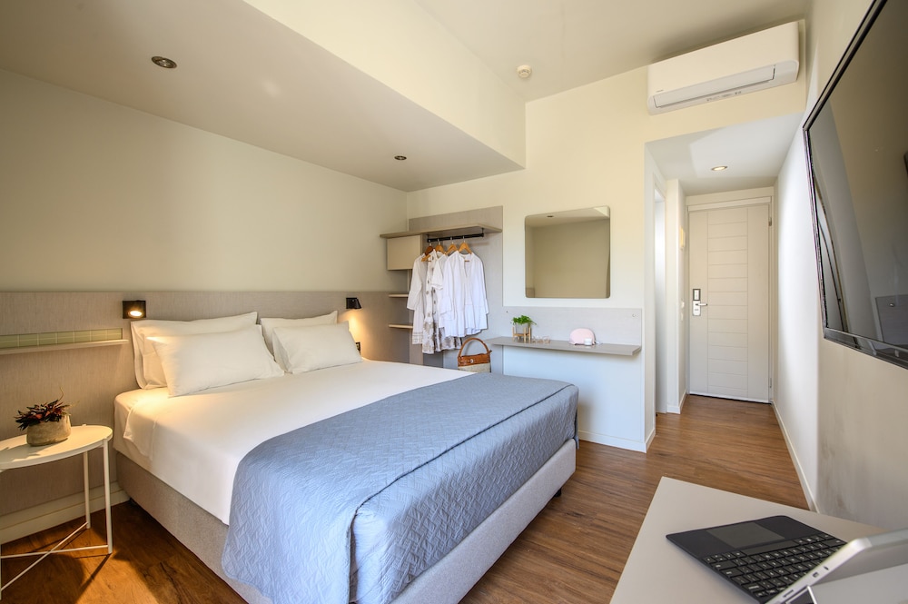 Room, Double Bed