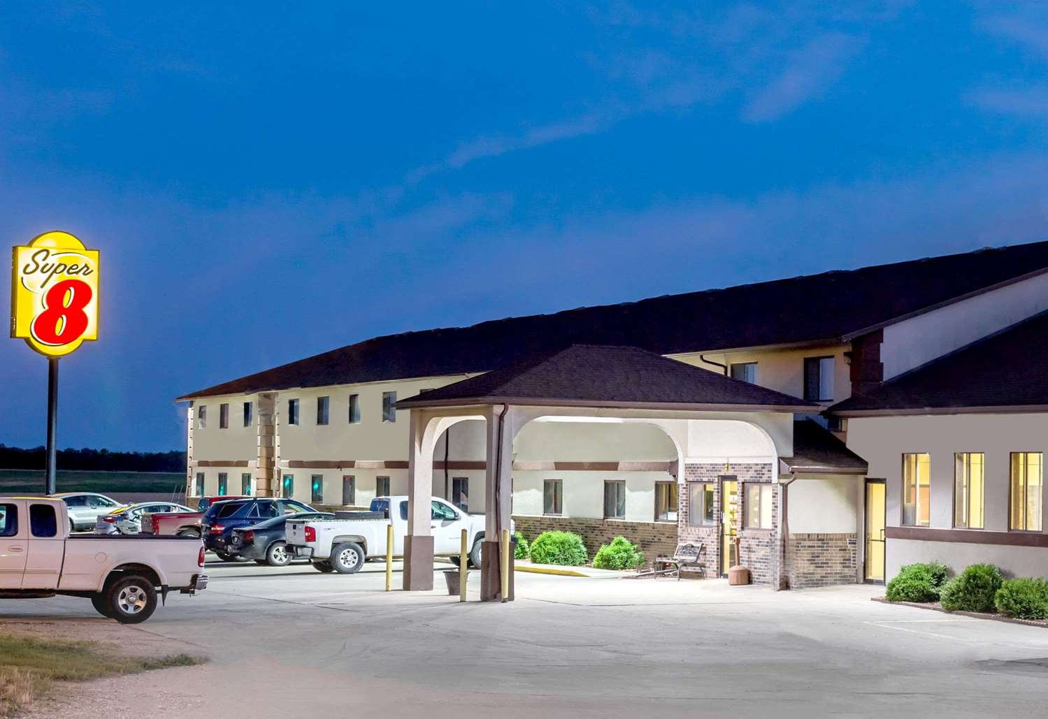 Super 8 by Wyndham Grinnell IA 14/17