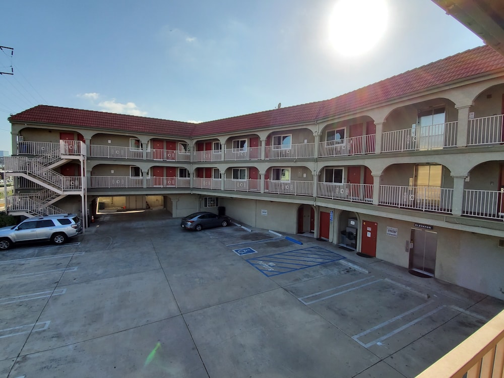 Colony Inn North Hollywood 48/62
