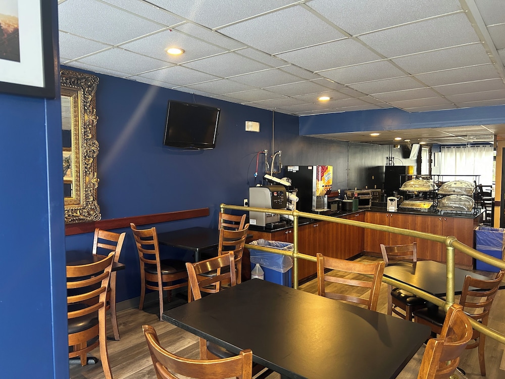 Hilltop Inn & Suites 8/15