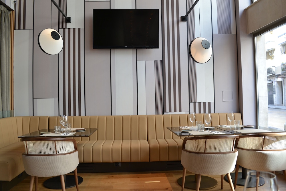 AC Hotel Avenida de America by Marriott 44/44